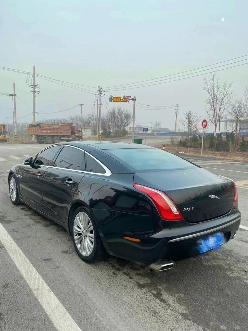 濟寧11年捷豹XJ8