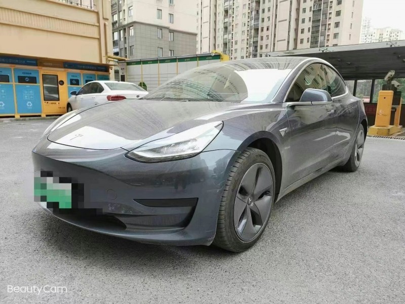 黃山20年特斯拉MODEL 33