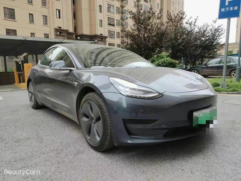 黃山20年特斯拉MODEL 32