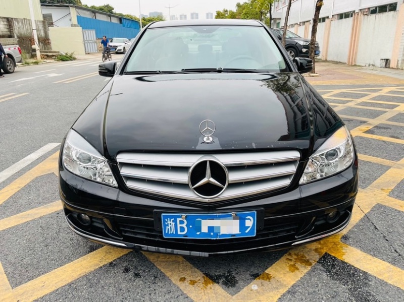 东莞11年奔驰C9