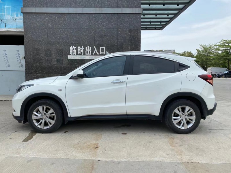 东莞18年本田缤智4