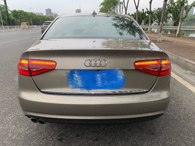 岳陽14年奧迪A4L4