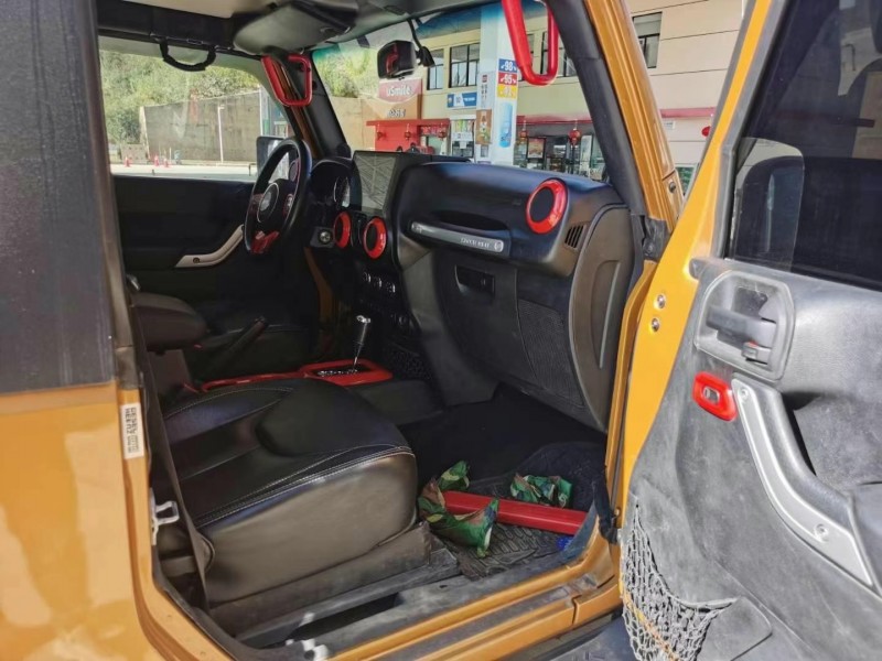 玉溪14年Jeep牧馬人6
