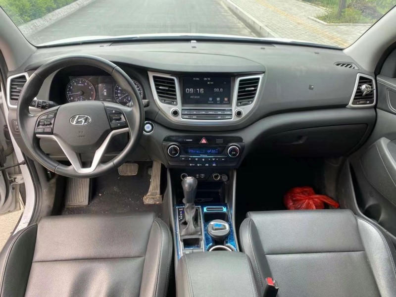 武汉18年现代途胜7