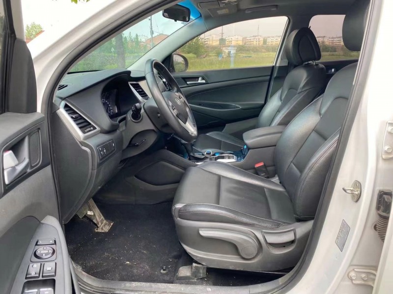 武汉18年现代途胜8