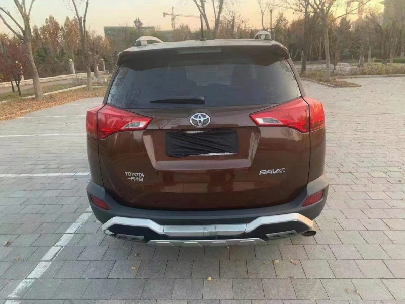 濟南14年豐田RAV4榮放8