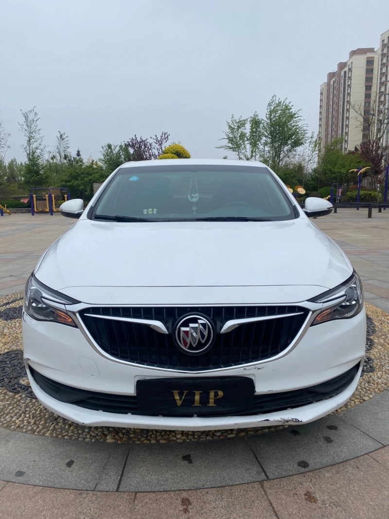 青岛19年别克英朗8