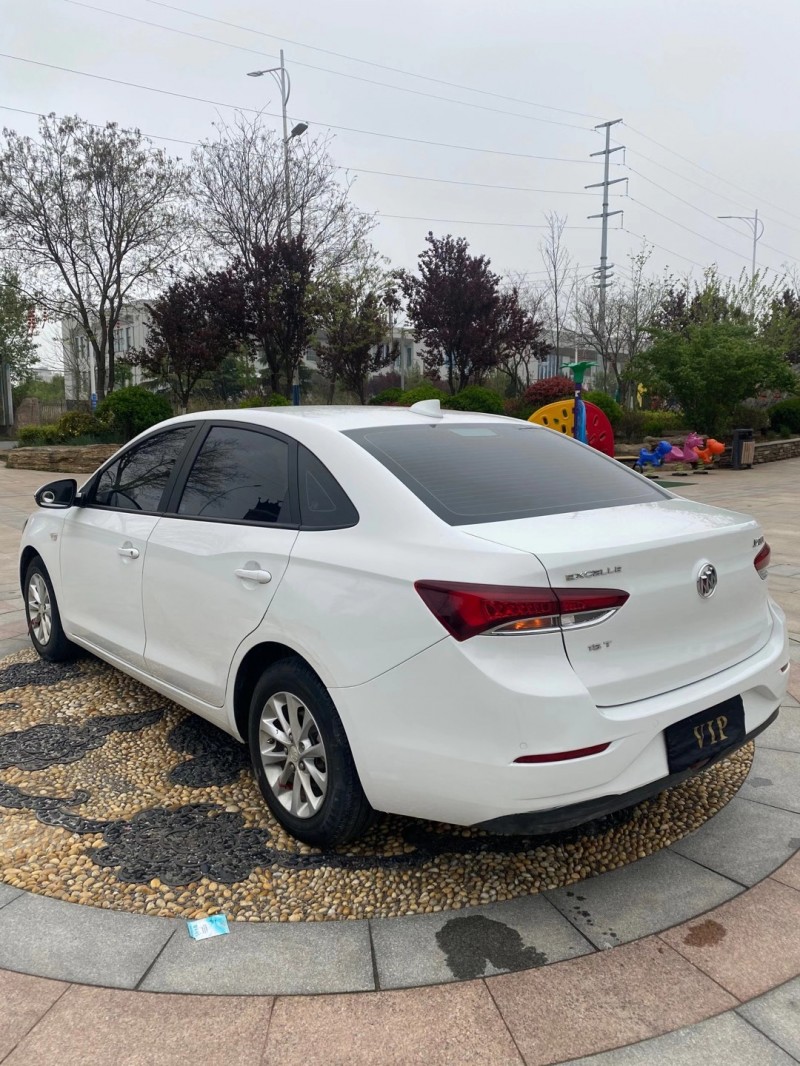 青岛19年别克英朗2