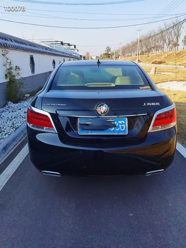 徐州12年别克君越4