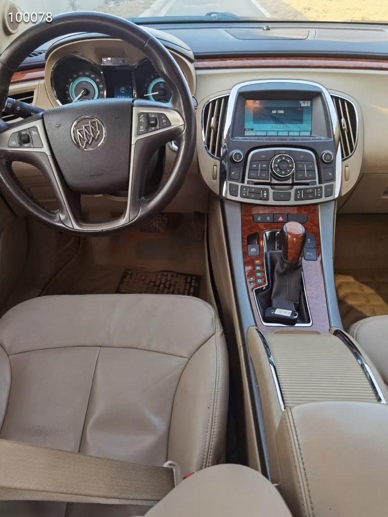 徐州12年别克君越7