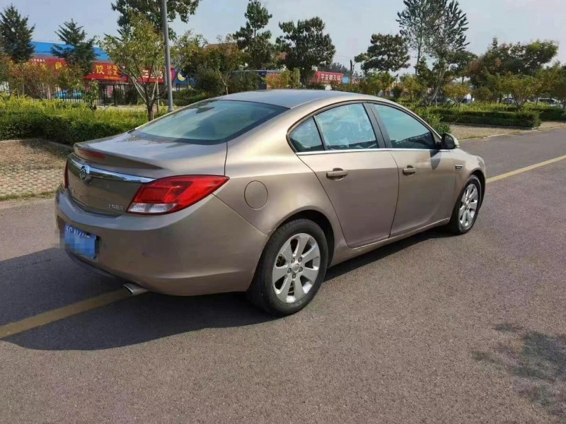 潍坊11年别克君威3