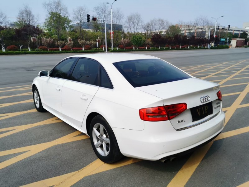 徐州14年奥迪A4L3
