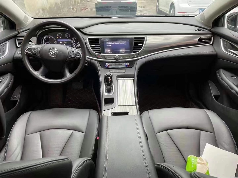 青岛20年别克君越4