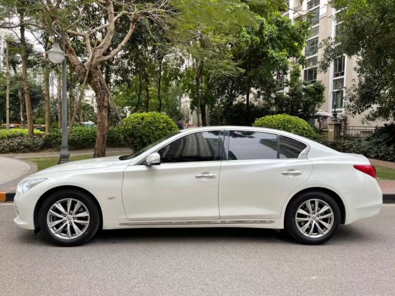珠海15年英菲尼迪Q50L3