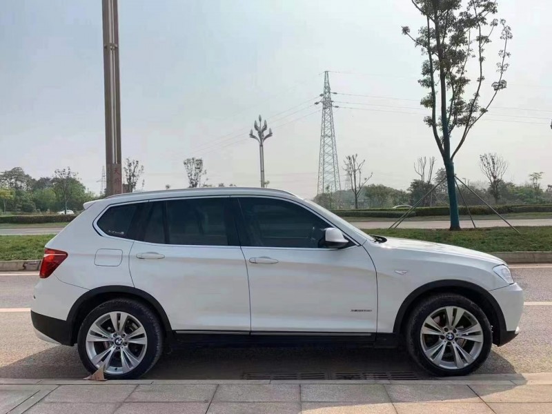 成都13年宝马X36