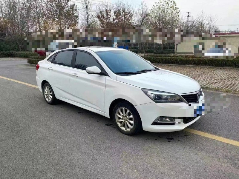 潍坊15年长安汽车悦翔V73