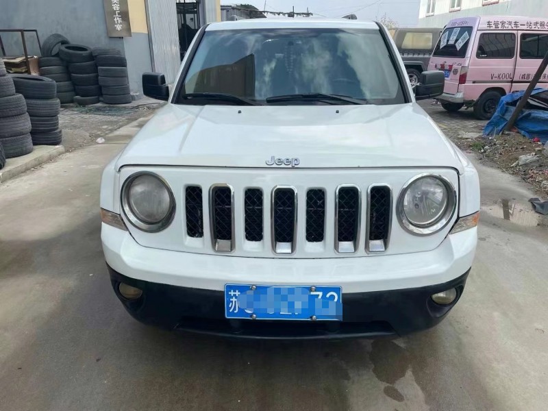 承德12年Jeep自由客1