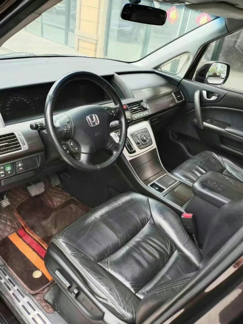 济宁14年本田艾力绅4