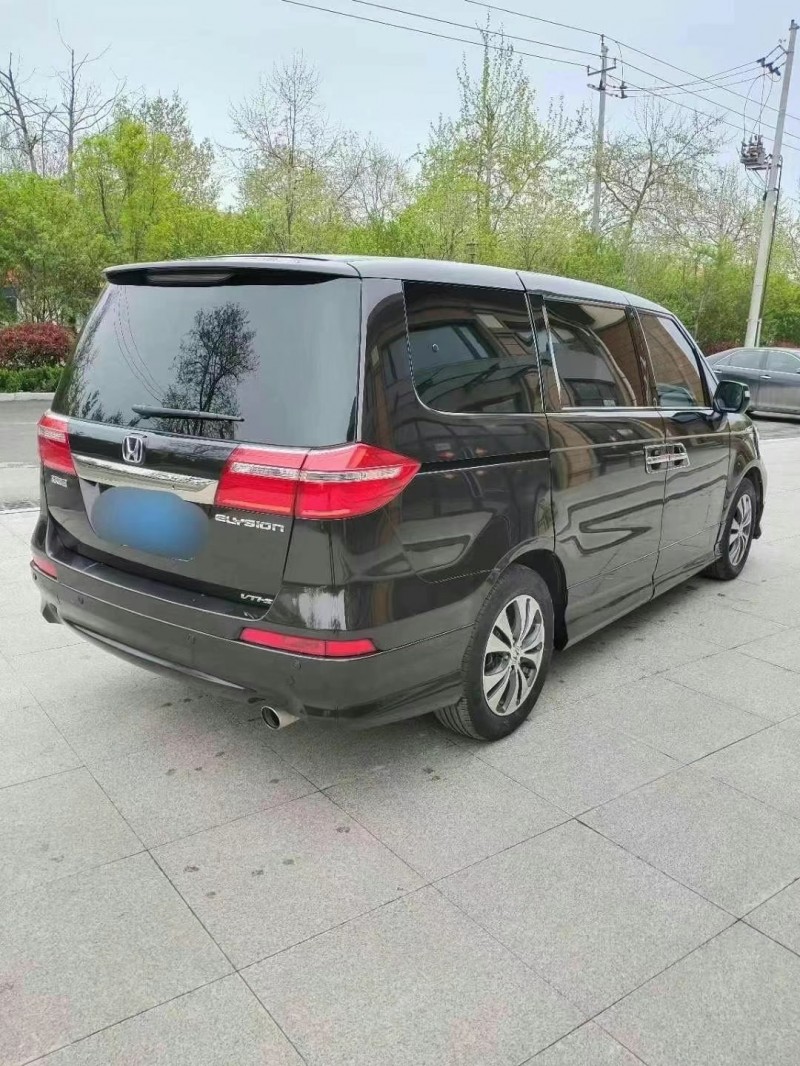 济宁14年本田艾力绅8