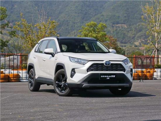 自貢19年豐田RAV4榮放1