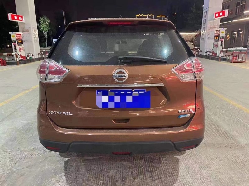 泰安15年日產奇駿9