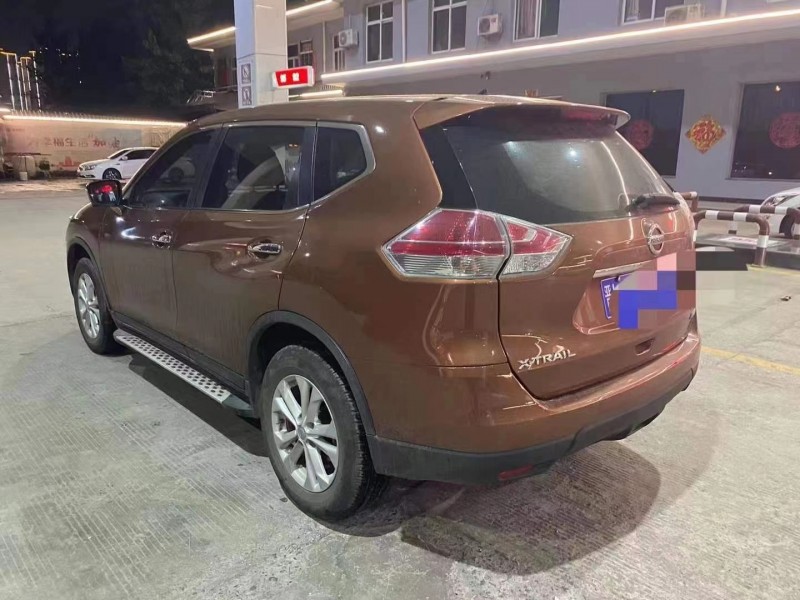 泰安15年日產奇駿8