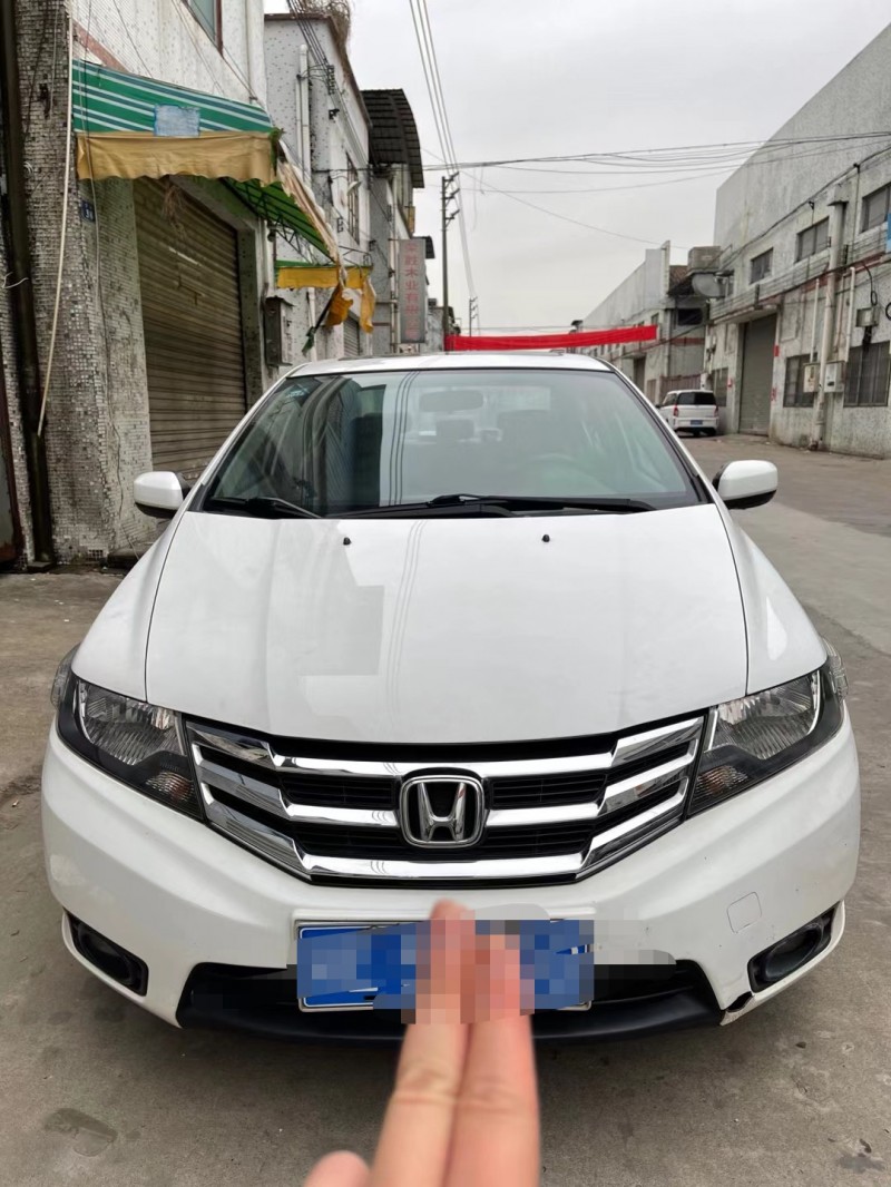 广州14年本田锋范1