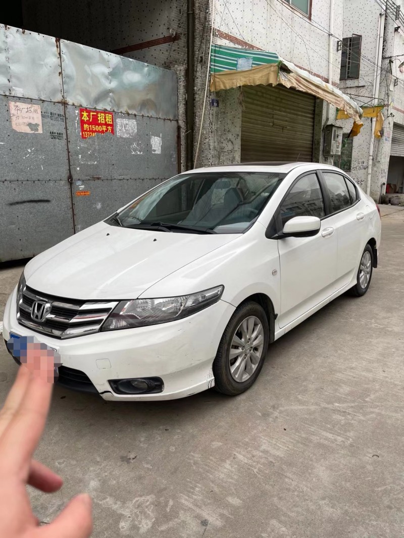 广州14年本田锋范2
