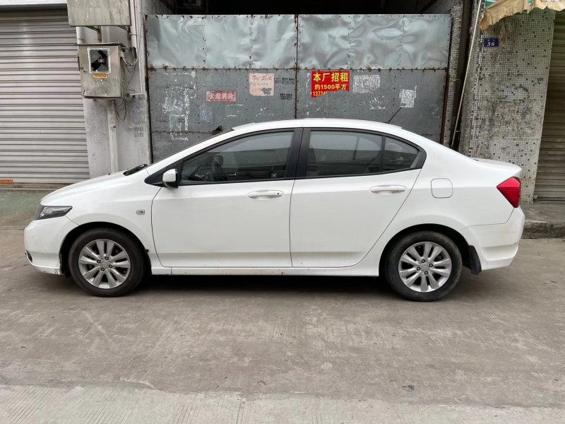 广州14年本田锋范5