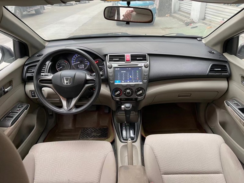 广州14年本田锋范6