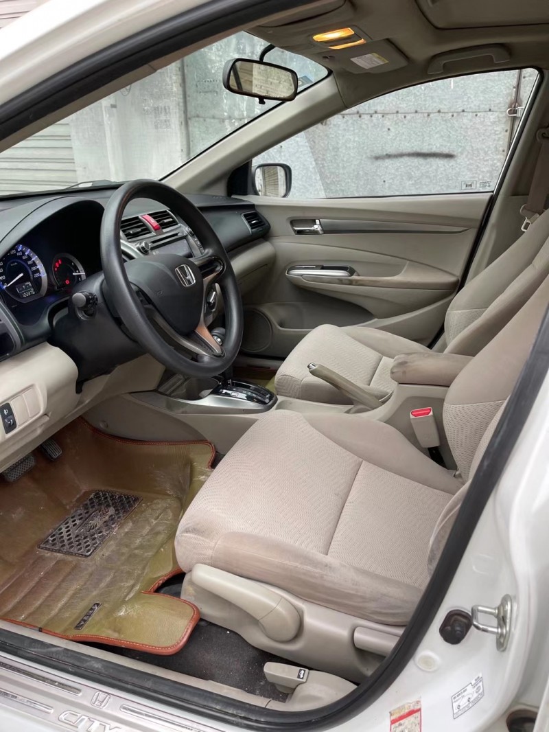 广州14年本田锋范7