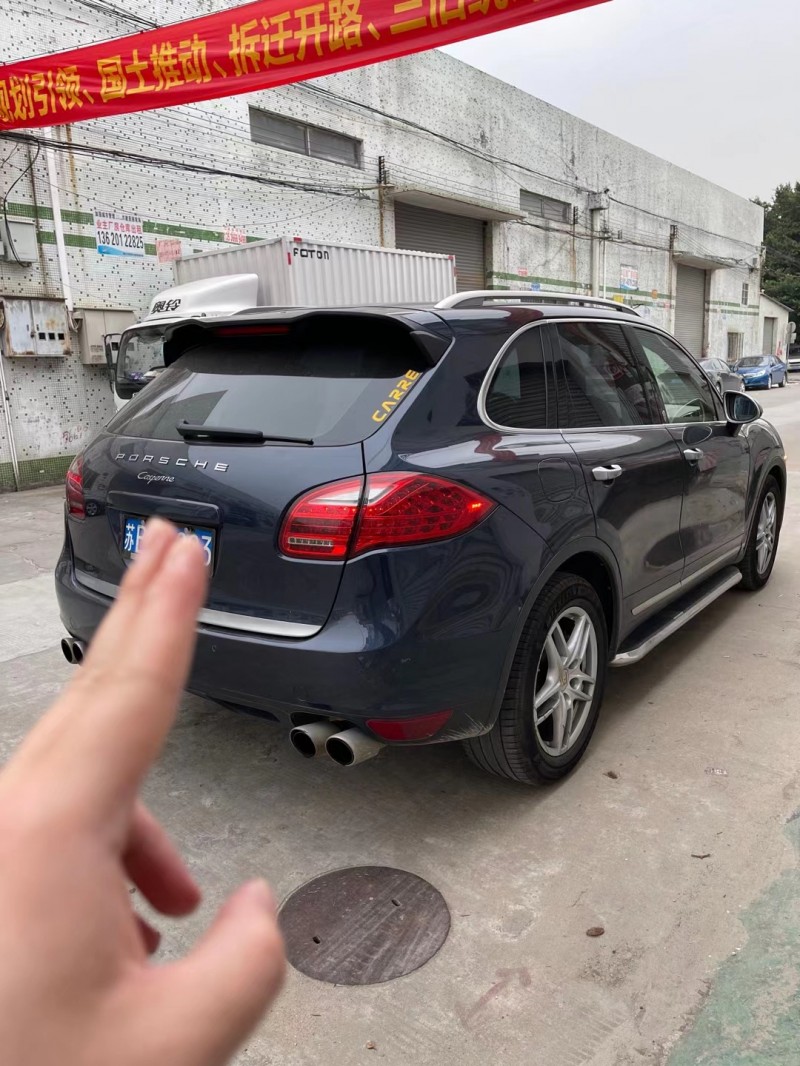 广州11年保时捷卡宴4