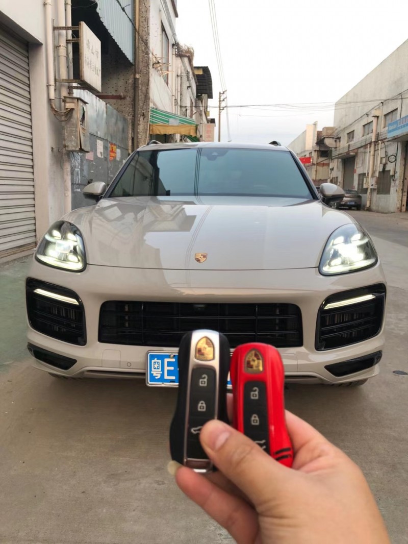 广州20年保时捷卡宴1