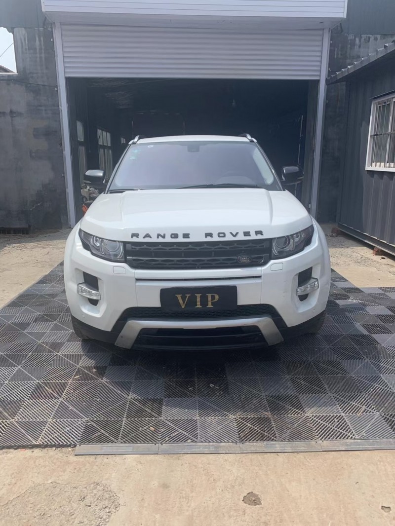 青岛13年路虎极光1