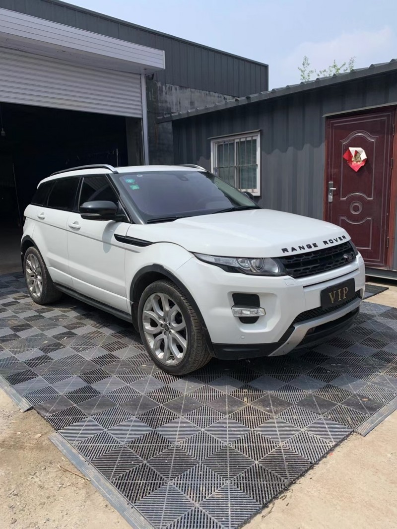 青岛13年路虎极光3