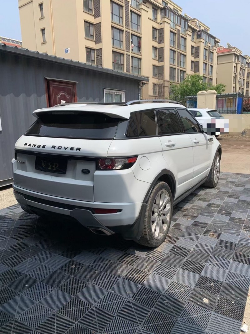 青岛13年路虎极光8