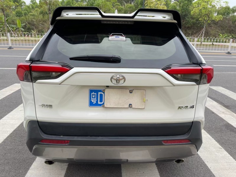 广州20年丰田RAV4荣放9