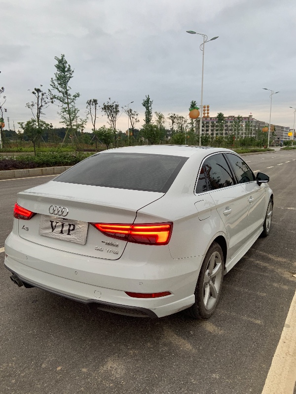 邵阳17年奥迪A34