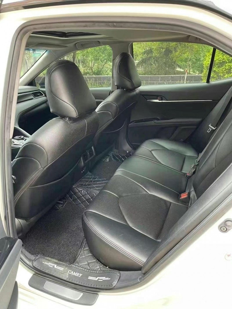 保定18年丰田凯美瑞4