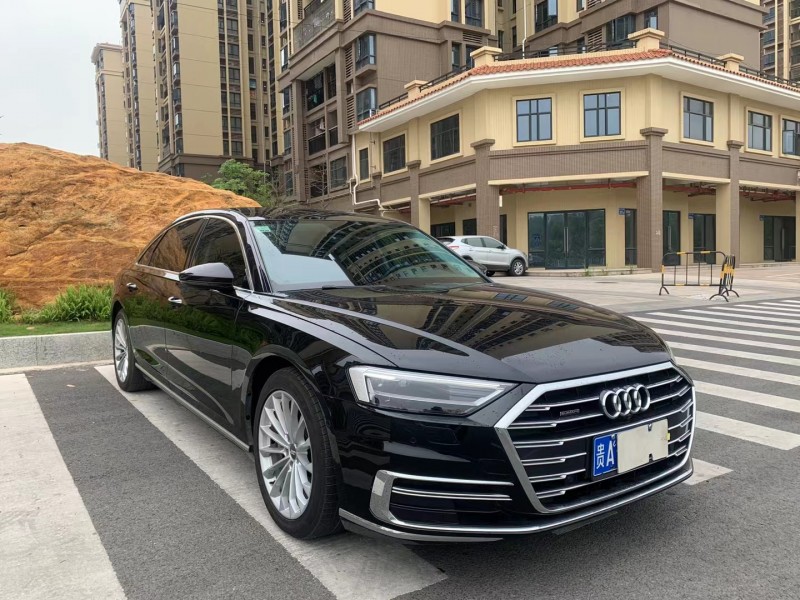 广州18年奥迪A8L2