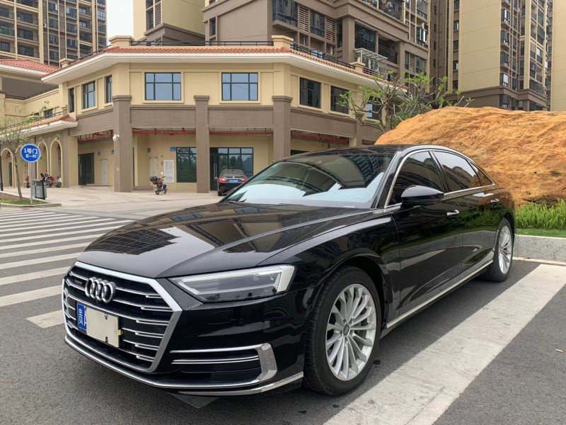 广州18年奥迪A8L3
