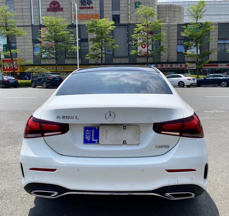 广州21年奔驰A1