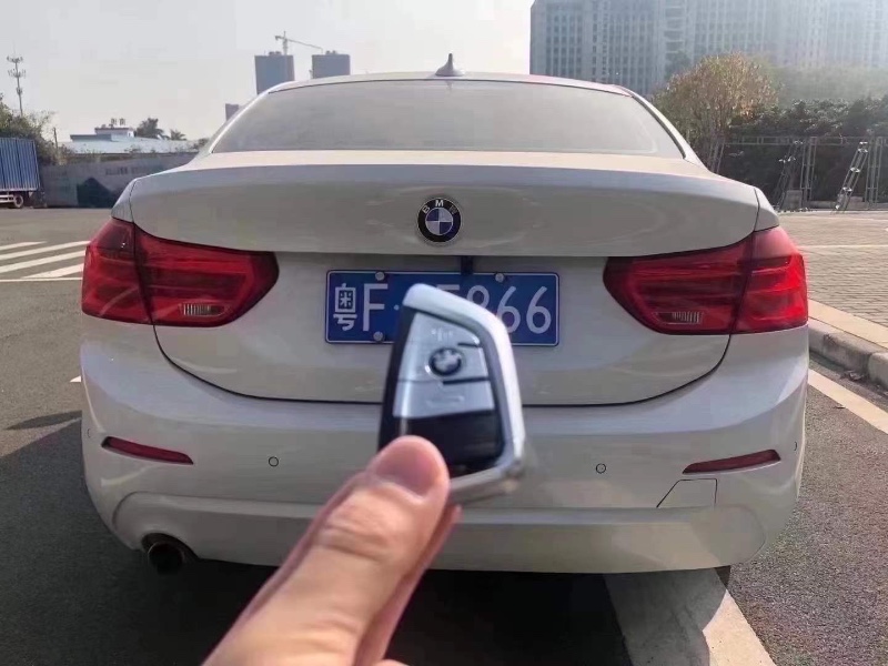 广州17年宝马1系1