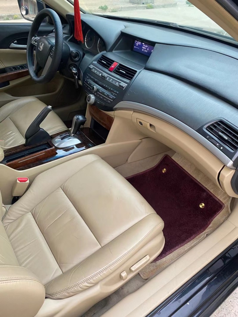 徐州12年本田雅阁4