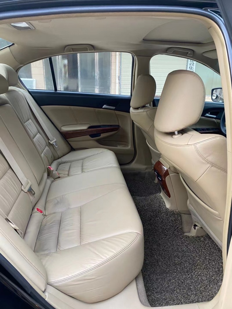 徐州12年本田雅阁6