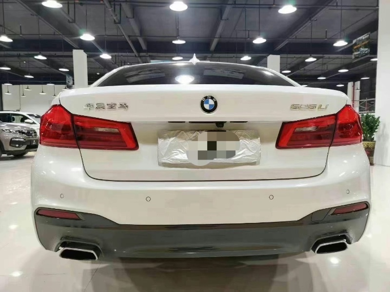 佛山19年宝马5系3