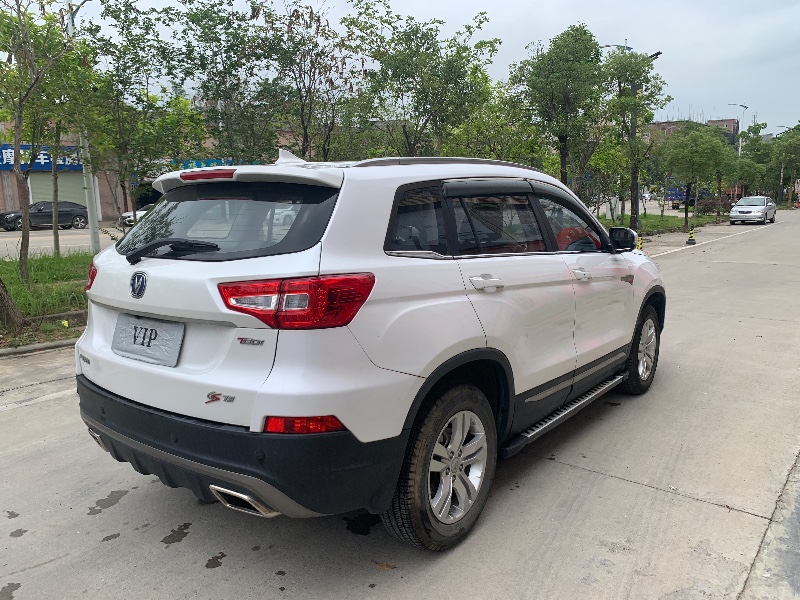 陽江17年長安汽車CS758