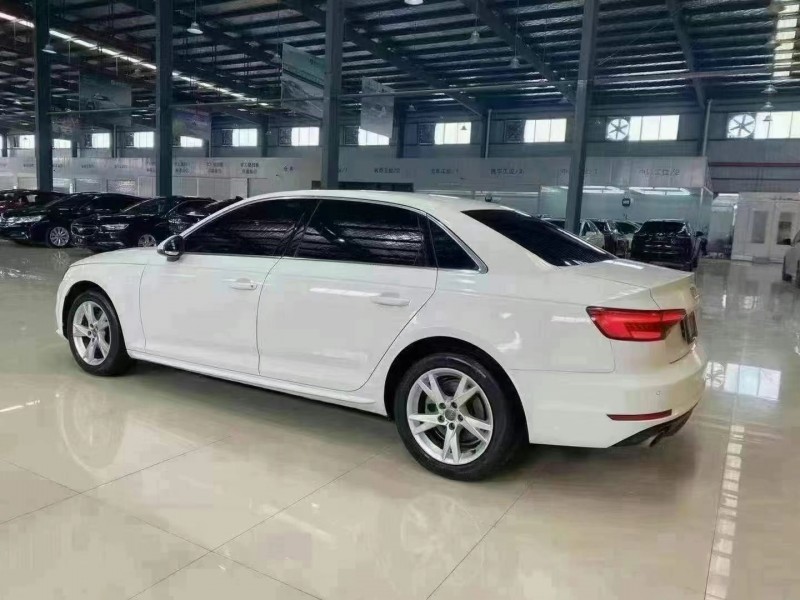 武汉17年奥迪A4L3