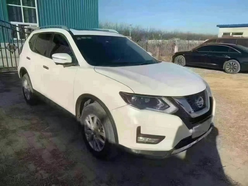 保定17年日产奇骏8