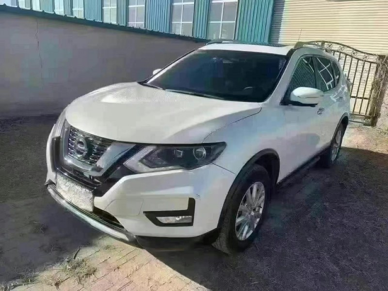 保定17年日产奇骏7